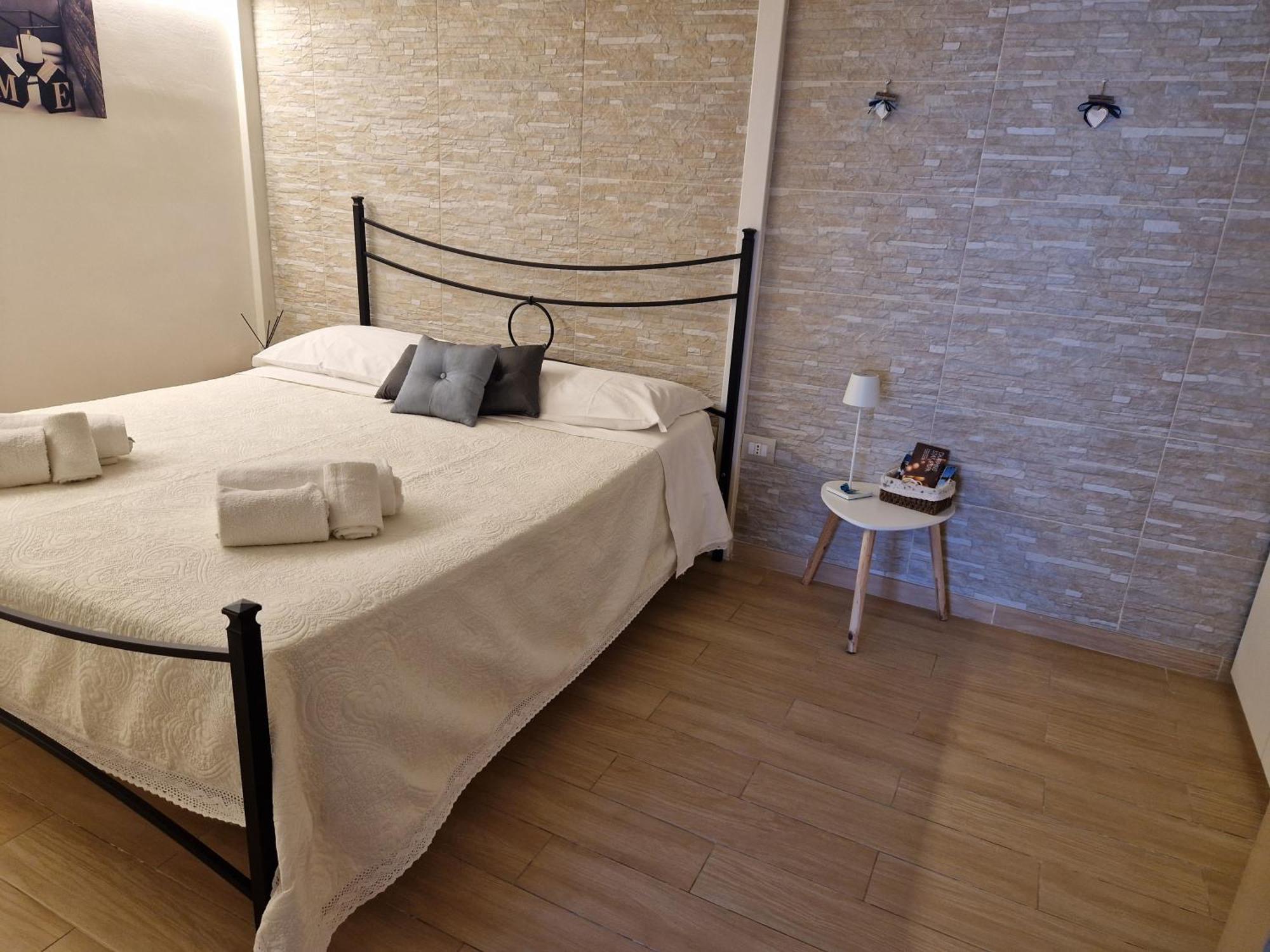 Апартаменти Nonna Tetta Chic Station & Center Walkable Монополі Екстер'єр фото